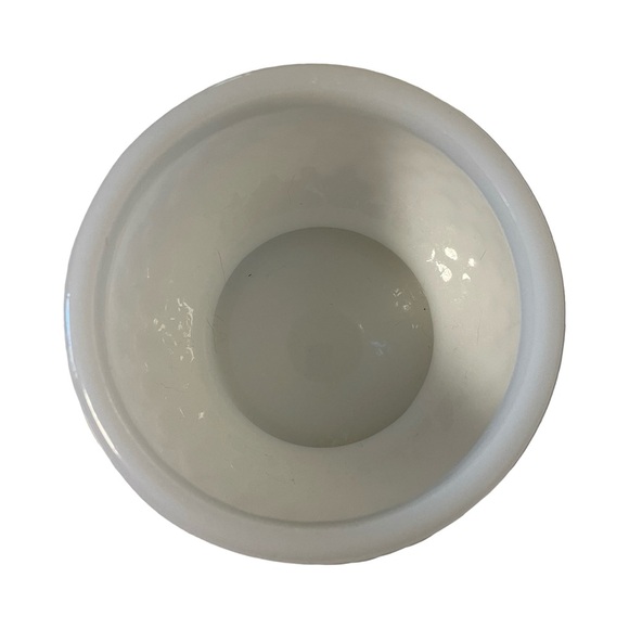 Vintage E.O. Brody White Milk Glass Hobnail Vase – Excellent Condition 🌟 - Picture 3 of 5